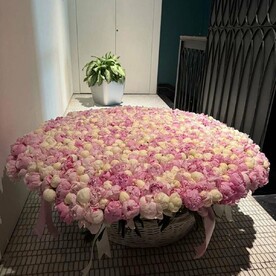 Пионы в корзине 😍