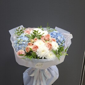 Нежный букет из цветов 💐
