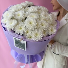 Букет из 9 белых кустовых Premium хризантем