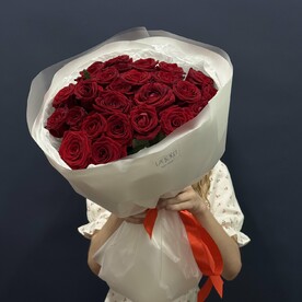 Букет из 25 красных роз