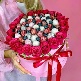 Роза, Клубника в шоколаде, Голубика, Подарочный box, брендированная, Оазис