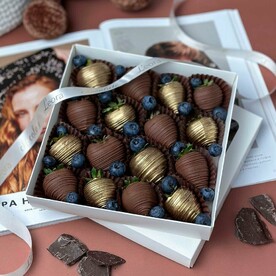Клубника в Шоколаде 16-25 шт. Бельгийский шоколад Callebaut. Подарочный набор 1066
