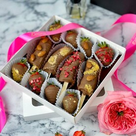 Клубника и бананы в Бельгийском шоколаде Callebaut. Подарочный набор 033