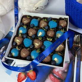 Клубника в Шоколаде 16-25 шт. Бельгийский шоколад Callebaut. Подарочный набор 1051