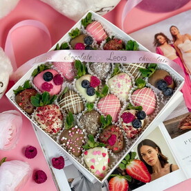 Клубника в Бельгийском шоколаде Callebaut 16-25 шт. Подарочный набор 1074