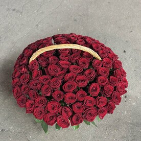 Корзин с роза 101