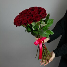 Роза красная ред наоми 25 (S)