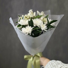 Альстромерия, Рускус, Хризантема кустовая, Дизайнерская упаковка