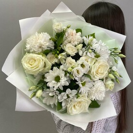 Роза, Диантус, Хризантема кустовая, Лизиантус Эустома, Дизайнерская упаковка