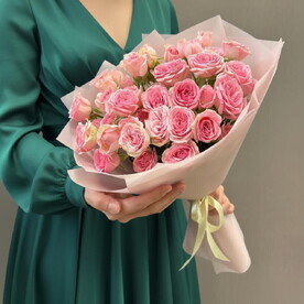 Кустовые розы 9 шт