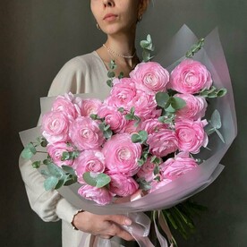 Букет изысканных ранункулюсов с эвкалиптом. Veresk 207