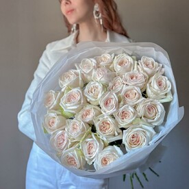 Нежный букет с самыми ароматными розами сорта White O Hara