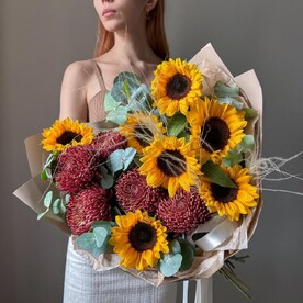 Букет с подсолнухами и винными хризантемами Veresk 830