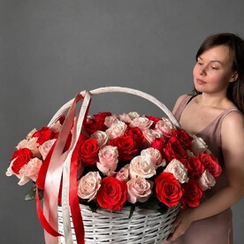 Большая корзина с розами 101 шт
