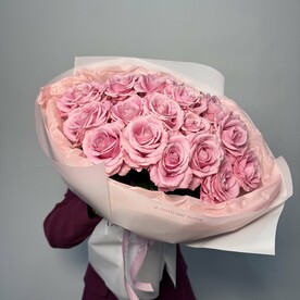 Розовые розы 15 штук