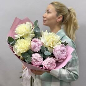 Эвкалипт, Пион сара бернард, Роза мондиал, Авторская упаковка