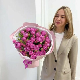 Букет из пионовидной розы фуксия мисти бабл