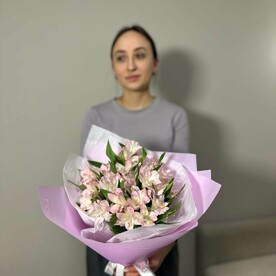 Альстромерии букет