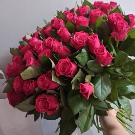 Букет из 51 розы под ленту