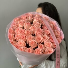 Розовые розы Казанова