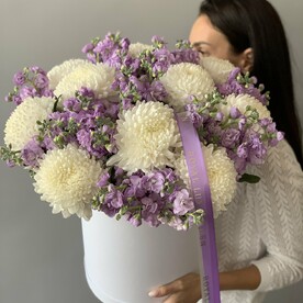 Хризантема, Маттиола, Шляпная коробка