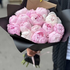 Букет пионов 15 шт