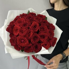 Букет из 25 красных роз