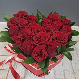 Сердце из роз