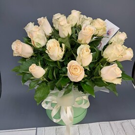 Коробочка с кремовый розой, 21 шт