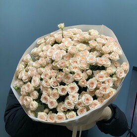 Кустовые розы 49 веток