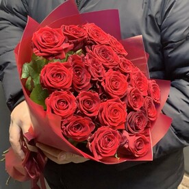Красные розы 21шт