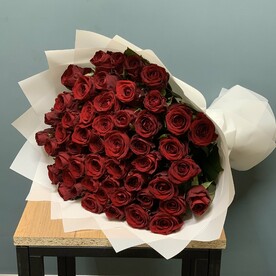 Красные розы 51шт