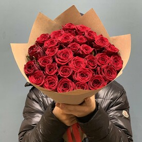 Красные розы 31шт 50см