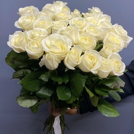 Белые розы 31шт