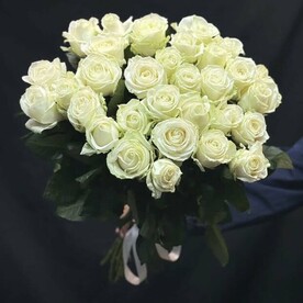 Белые розы 31шт 60см
