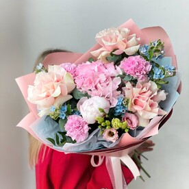 Особенный букет с пионом на день рождения, для любим