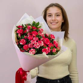 Букет из 7 Ярко-Розовых Кустовых Роз арт.300