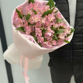 Букет из 9 альстромерий