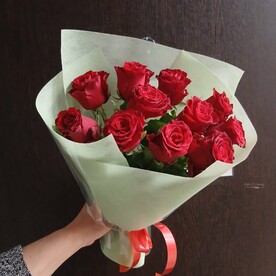 Букет из красных роз,11шт,42 см.
