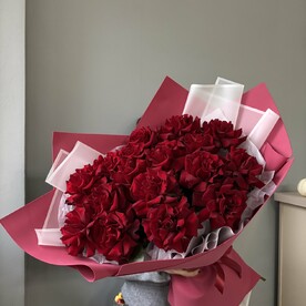 Шикарный букет из 17 роз