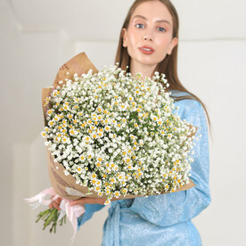 Букет из ромашек и гипсофилы XL 🌸