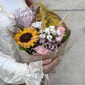 Рускус шт, Сантини шт, Пшеница шт, Роза кустовая шт, Гипсофила шт, Подсолнух шт, Солидаго шт, Крафт шт, шт, Топпер шт