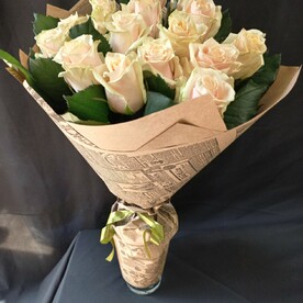 15 роза Талея 70см