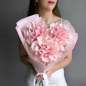 Нежный букет французские розы Pink Mondial