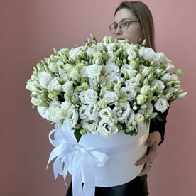 Лизиантус Эустома, Шляпная коробка, Оазис, Дизайнерская упаковка