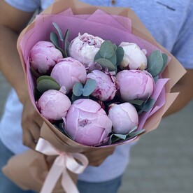 Пион сара бернард, Эвкалипт, Пленка матовая, Фетр