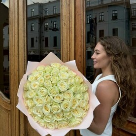 51 Белая Роза Аваланж 60см.