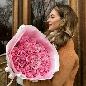 25 Розовых роз премиум 60см