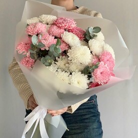 Стильный букет 🌿 хризантема розовая белая и нобилисом
