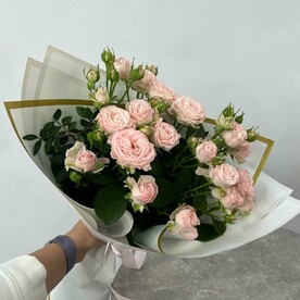 Букет кустовые розы для неё 🤍